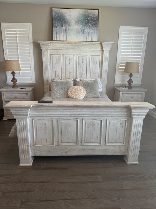 Rustic Whitewashed Solid Wood Bedroom Set