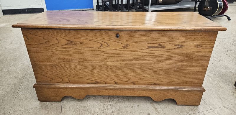 Lane cedar chest