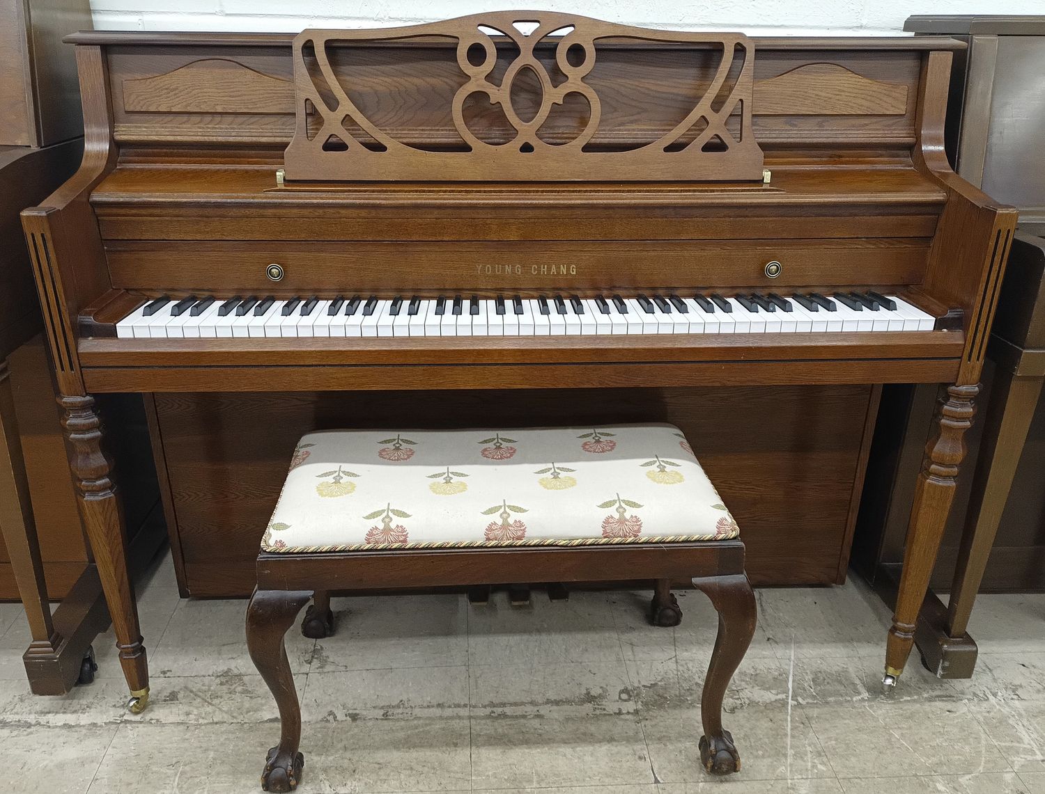 Young Chang Console Piano