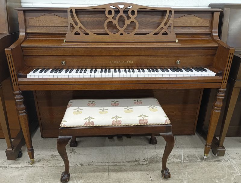 Young Chang Console Piano