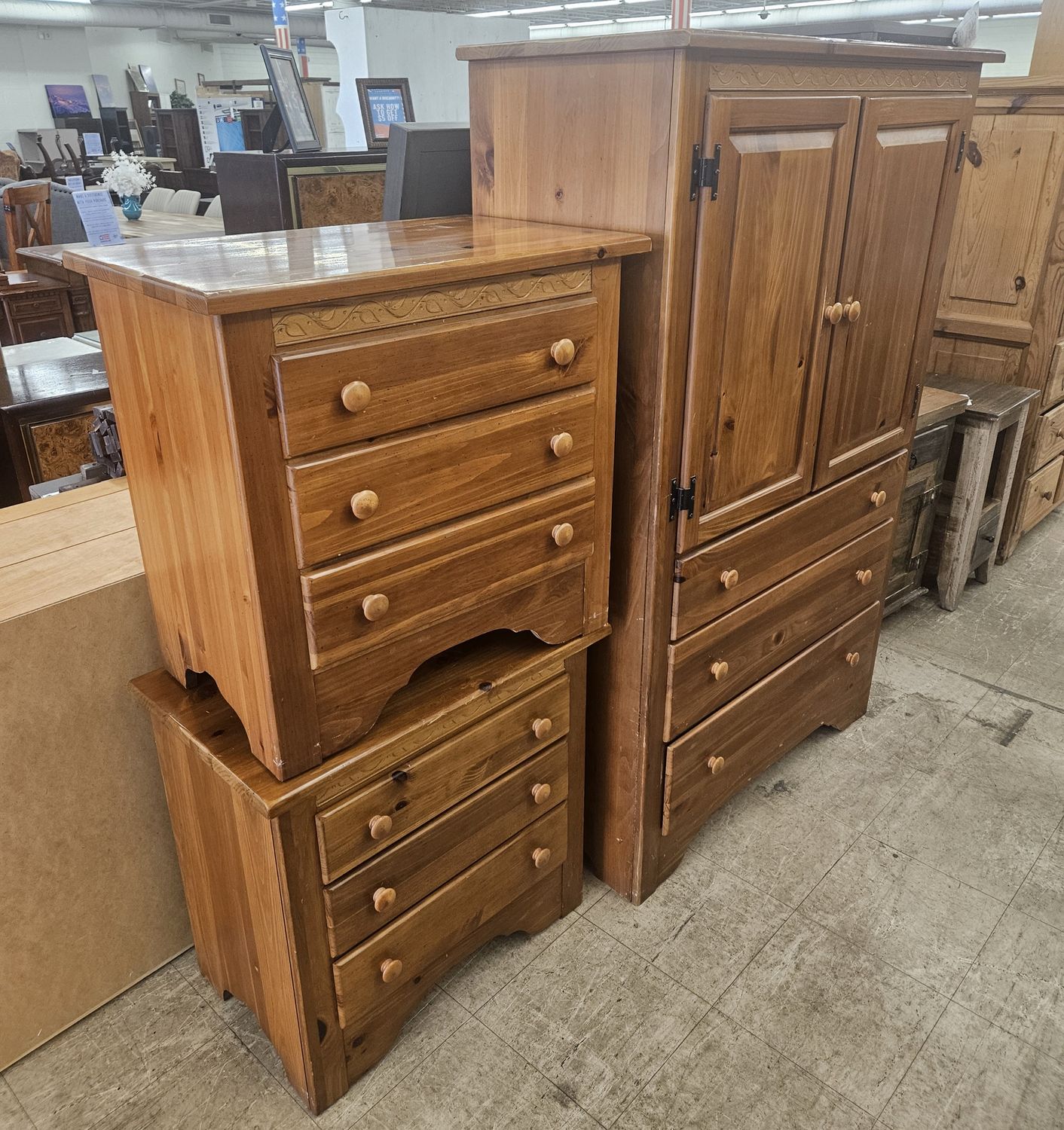 Solid wood Kincaid “Shaker Ridge” dresser set