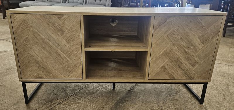 Sleek console