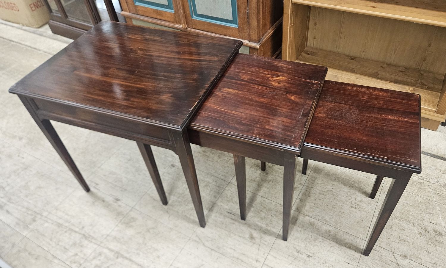 Set of three nesting tables