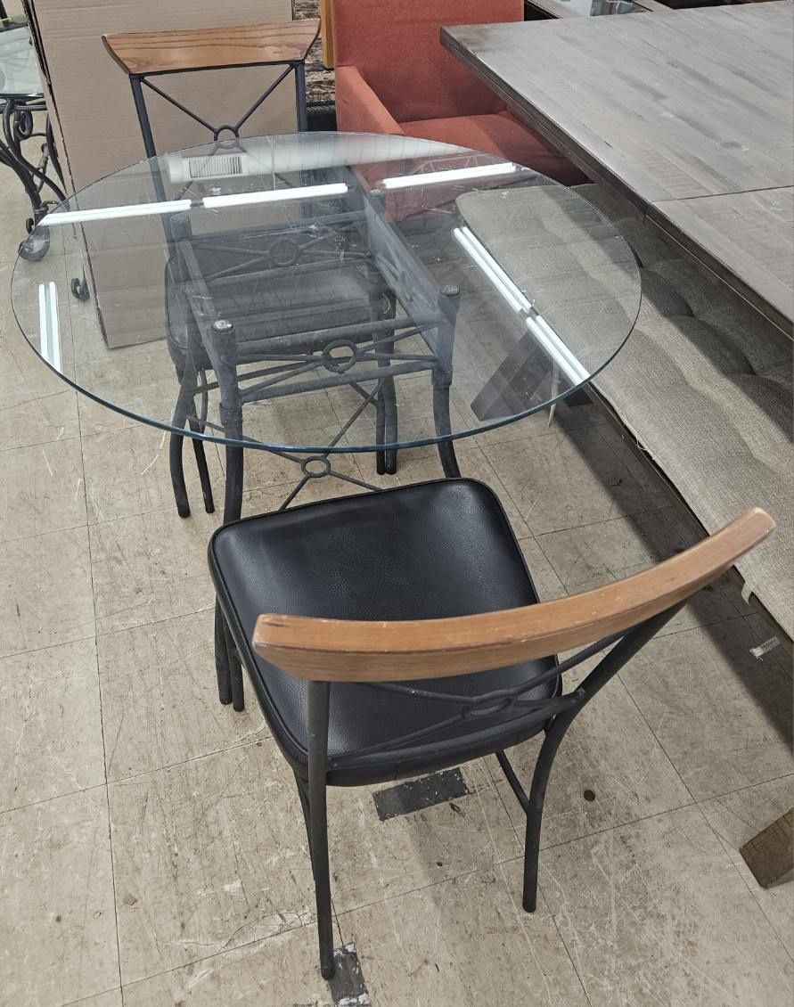 stylish glass-top bistro dining set!