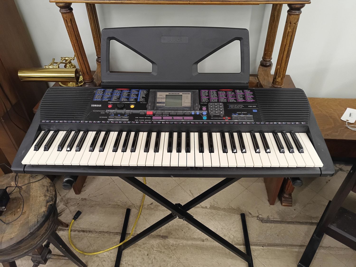 Yamaha PSR-220 with Adapter
