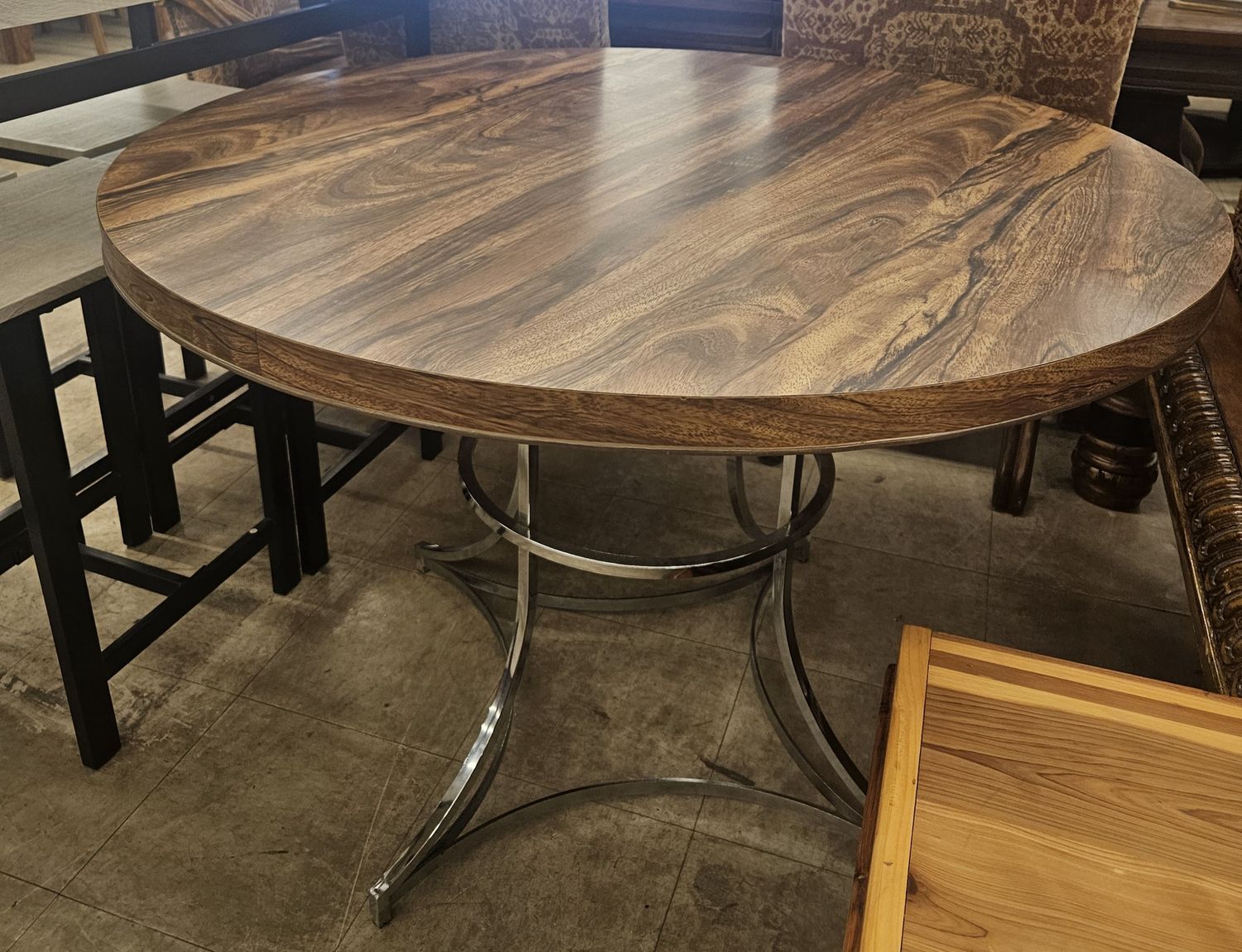 Round Wood-Grain Dining Table with Chrome Base