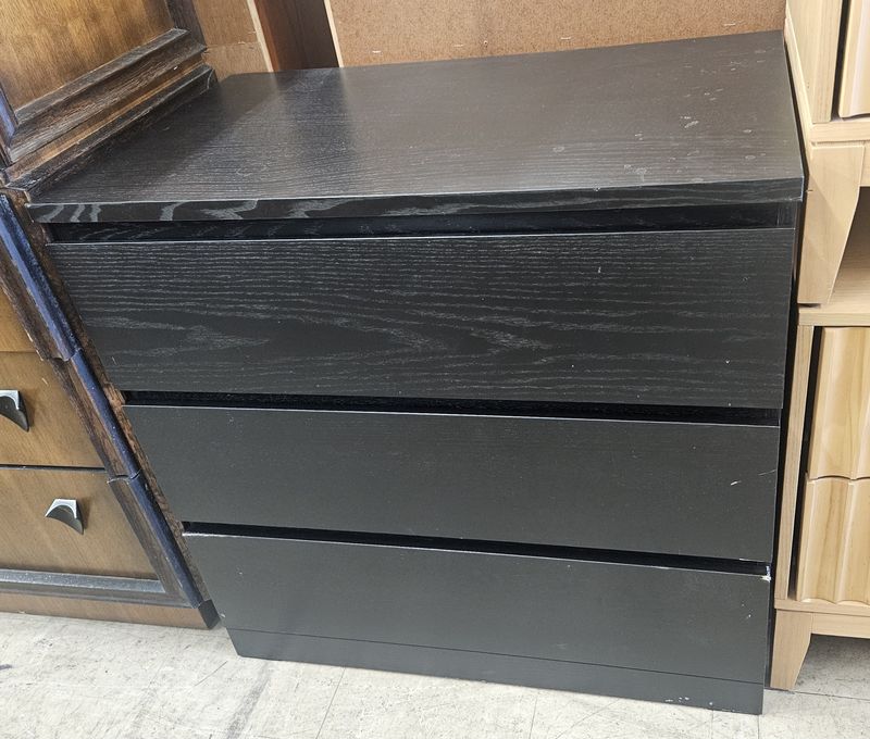 Modern 3-Drawer Dresser