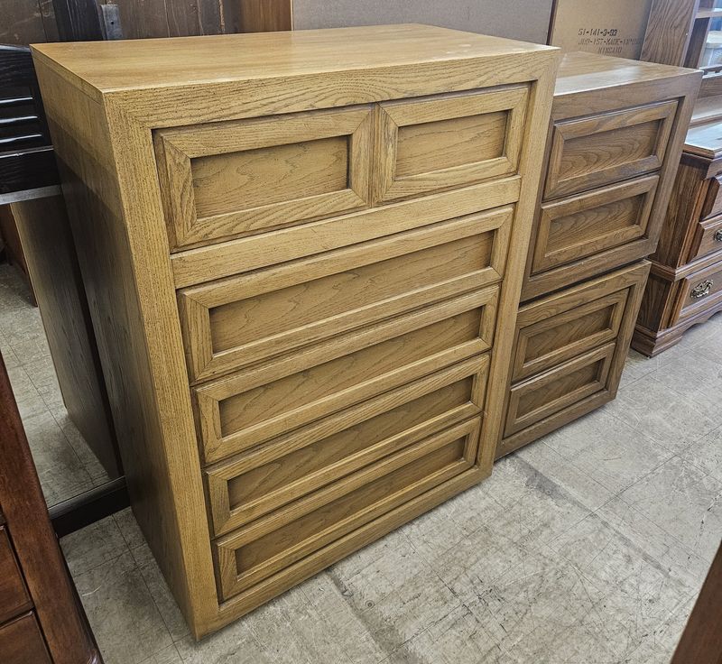 Huntley by Thomasville Oak Bedroom Set