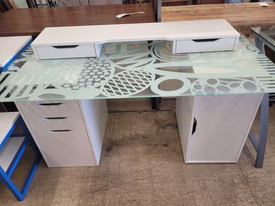 Cute Glass Desk