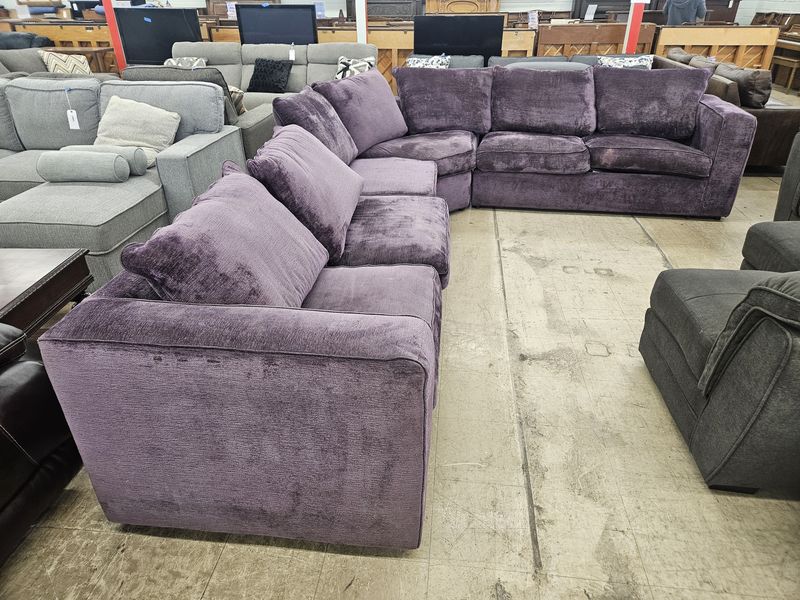 Norwalk Furniture Sectional Sofa – Handcrafted in the USA