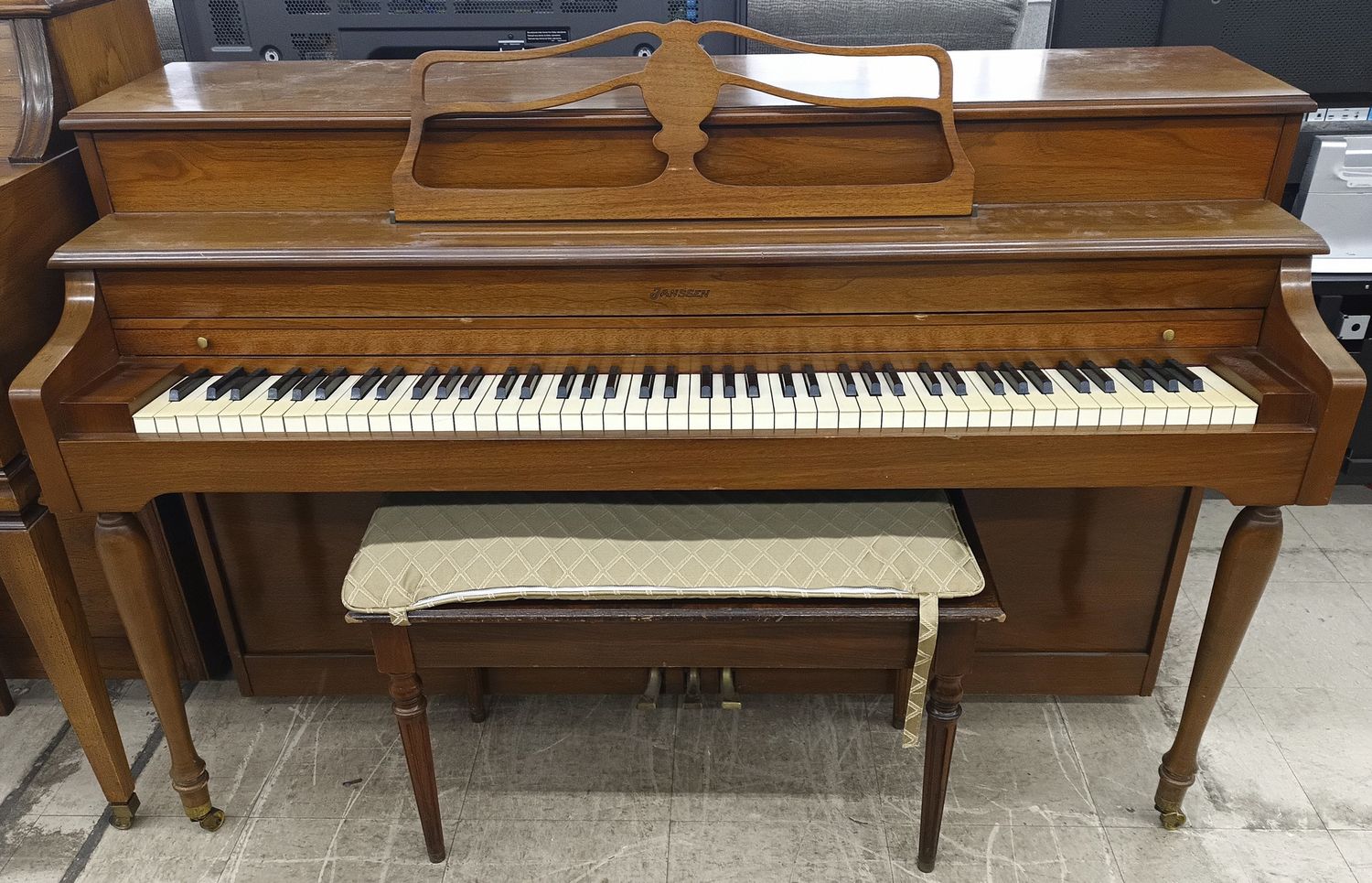 Janssen Console Piano