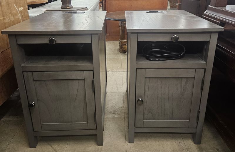 UrbanCharge Solid Wood Nightstands