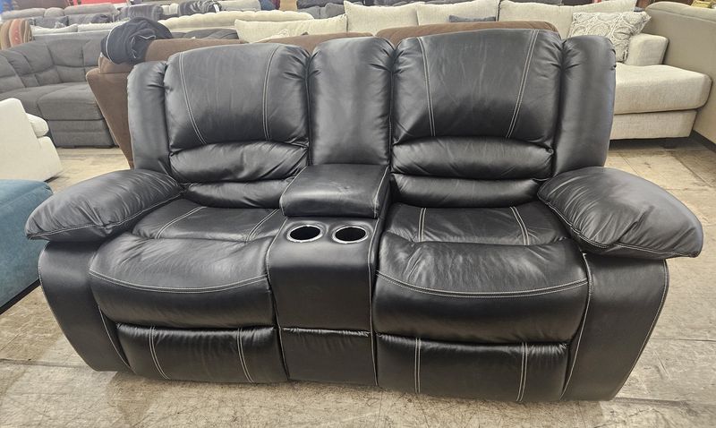 CinemaComfort Dual Reclining Loveseat with Console