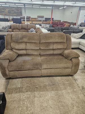 Tan recliner sofa **FREE COUCH - PICK UP ONLY