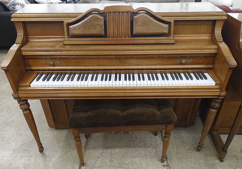 Beautiful Oak Wurlitzer Console Piano