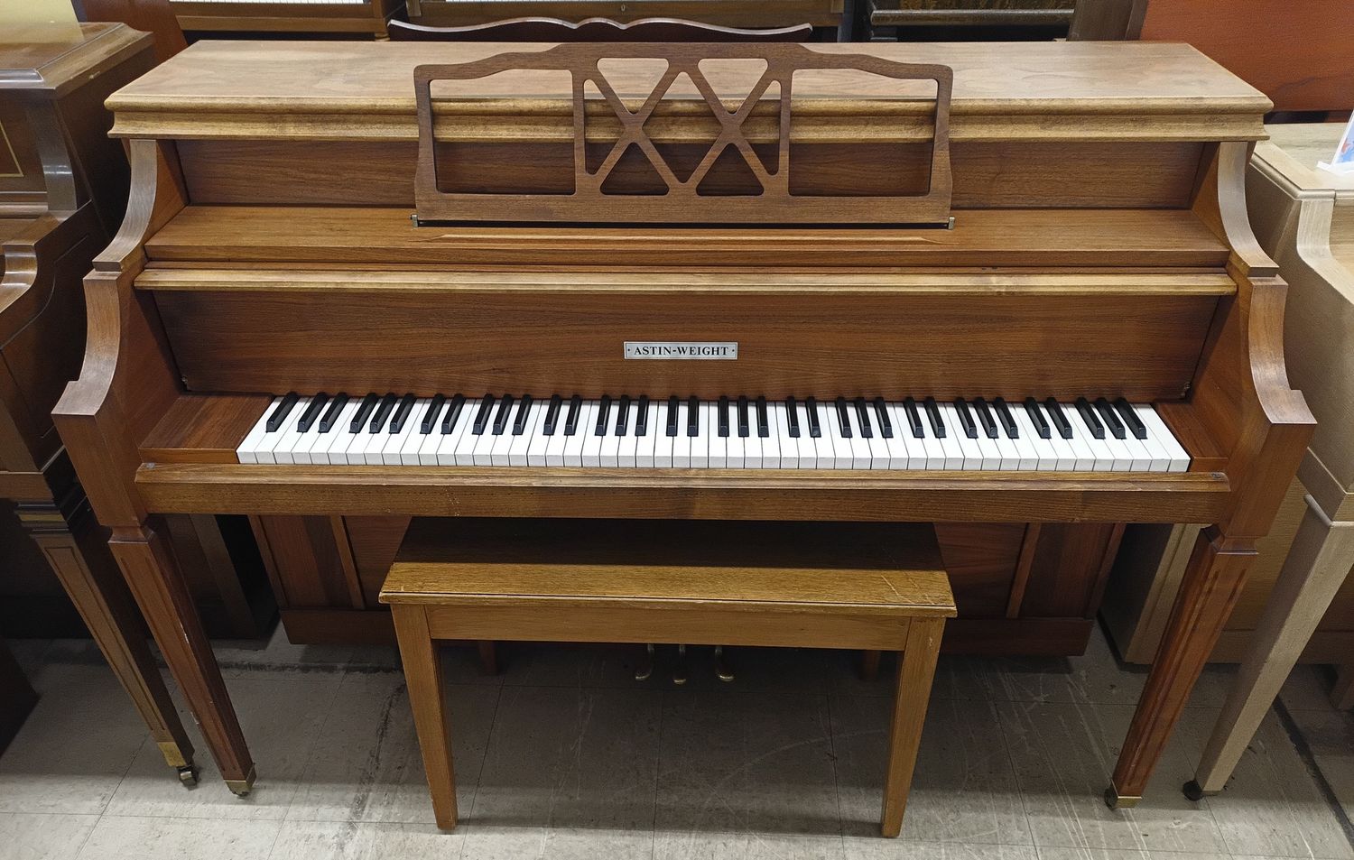 Astin-Weight Console Piano
