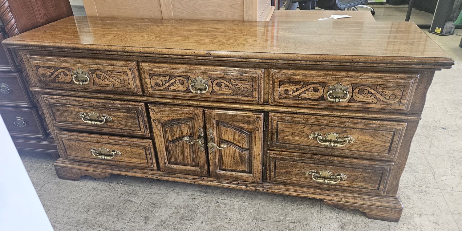 Heritage Scrollwork Executive Dresser - FREE DELIVERY