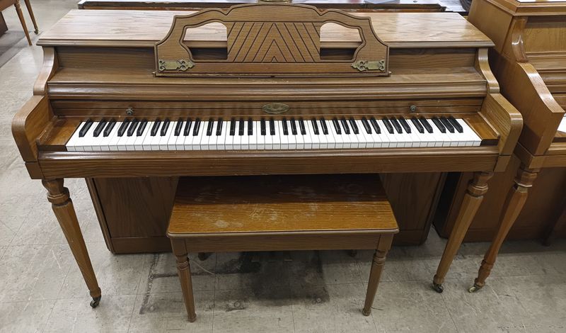 Wurlitzer Model 2120 Spinet Piano