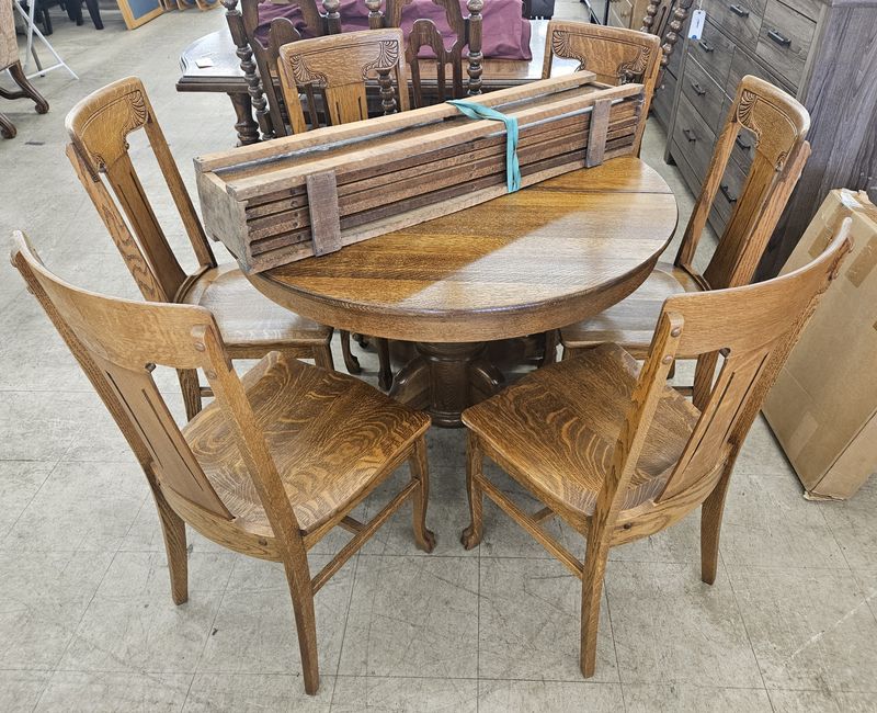 Tiger Oak Pedestal Dining Set with Leaves - FREE DELIVERY