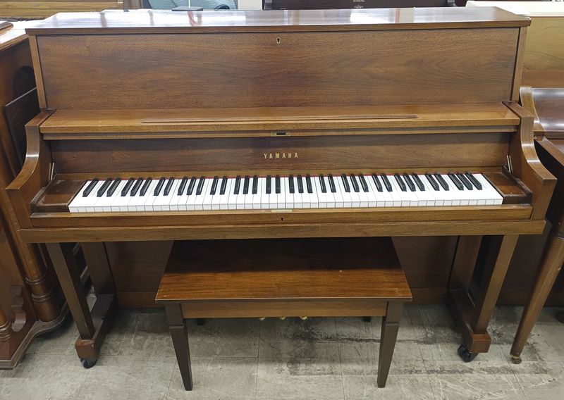 Walnut Yamaha P22 Studio Upright Piano