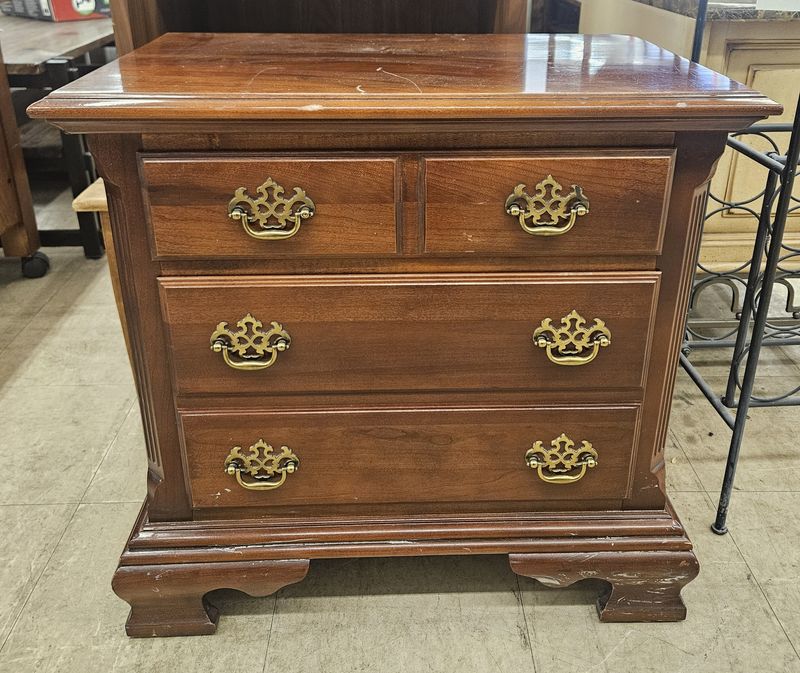 American of Martinsville – Solid Cherry Nightstand