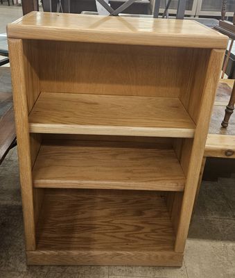 Solid Oak 3-Shelf Bookcase / Media Stand
