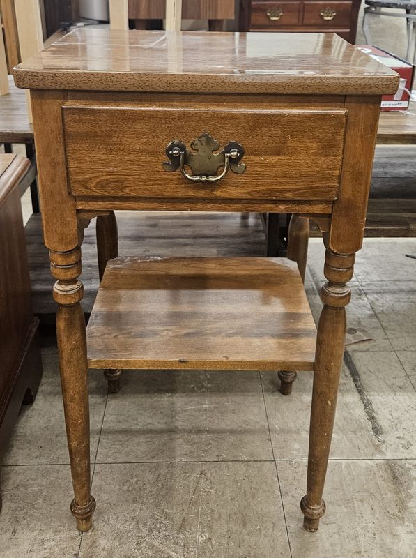 Ethan Allen Solid Wood One-Drawer Accent Table