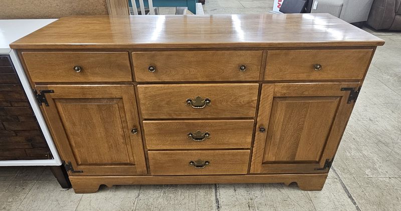 Ethan Allen by Baumritter Solid Maple Sideboard / Buffet (Made in Vermont) - FREE DELIVERY
