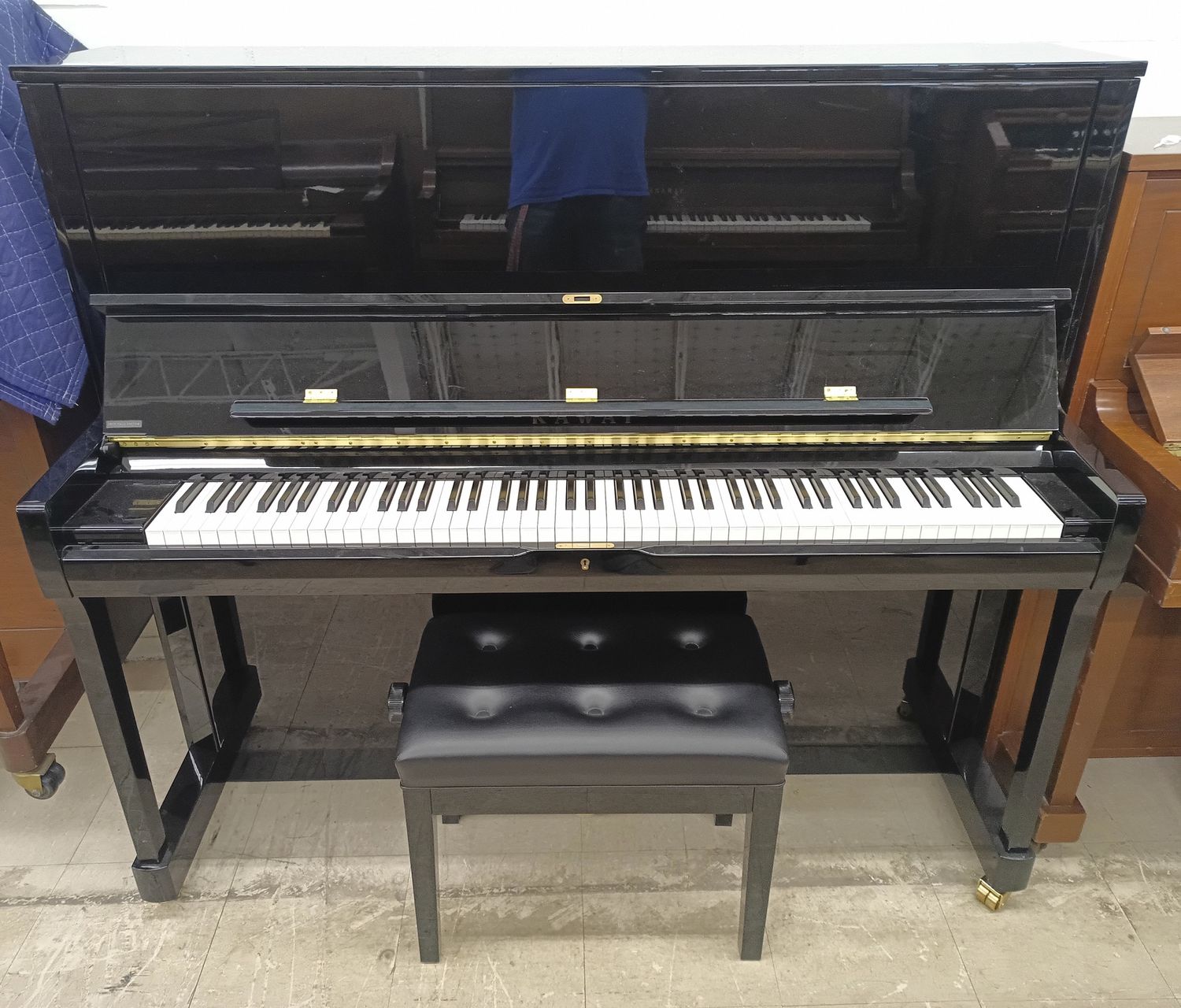 Midnight Studio Powerhouse – Kawai K-500 Professional Upright