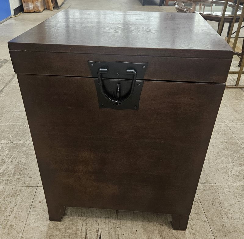 Rustic Lift-Top Storage Chest End Table
