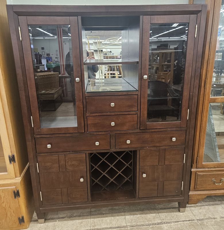 Broyhill Heritage Dining &amp; Display Hutch - FREE DELIVERY