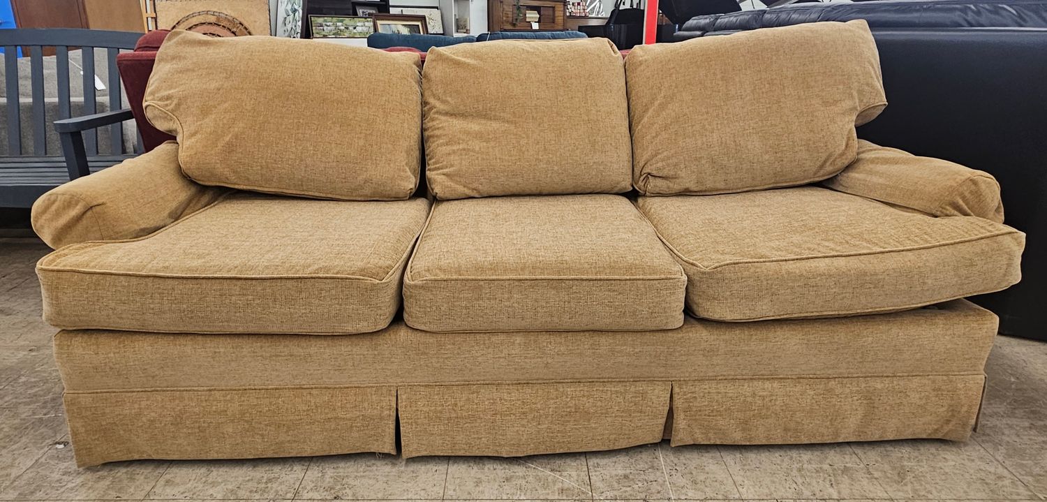 Oversized Slipcover Sofa – Deep Seat Comfort - FREE DELIVERY