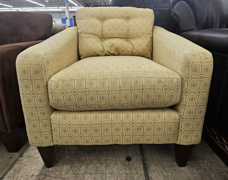 La-Z-Boy Accent Chair – Geometric Upholstery