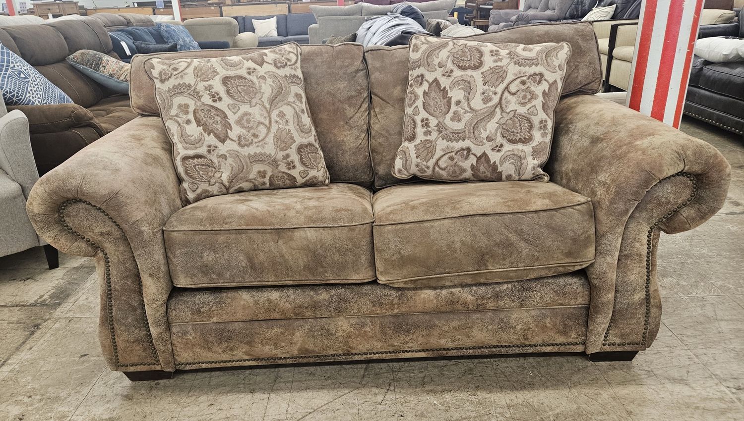 Traditional Nailhead Sofa Bed with Accent Pillows - FREE DELIVERY