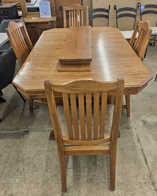 Solid Oak Mission-Style Dining Table Set (4 Chairs + 4 Leaves) - FREE DELIVERY