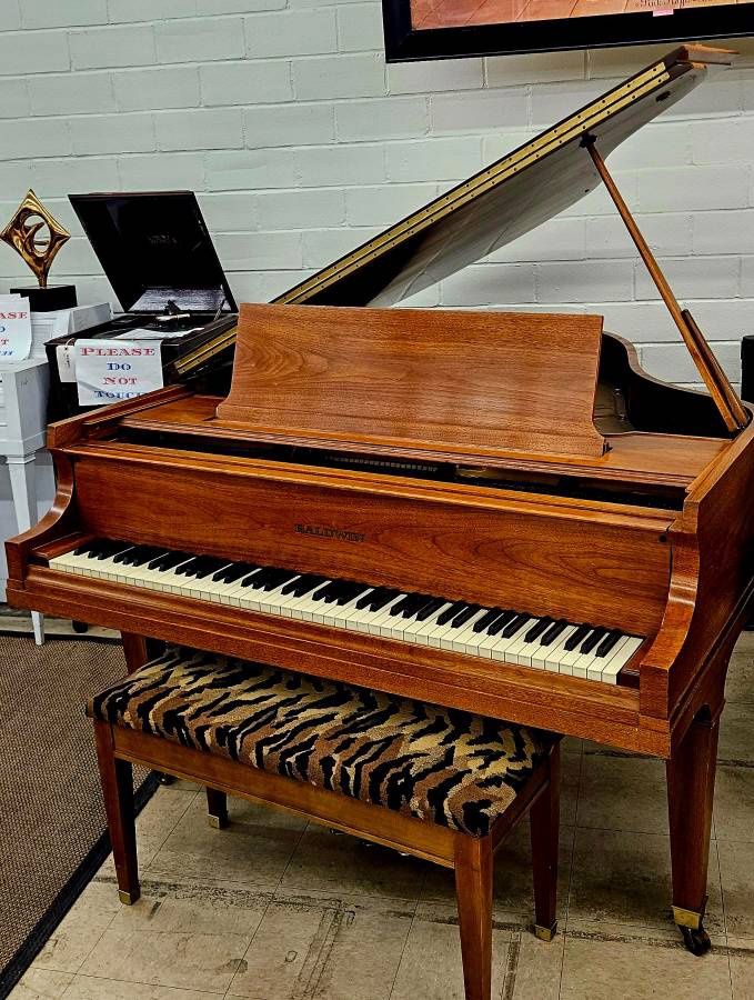 Baby Grand – Baldwin Model R *FREE DELIVERY