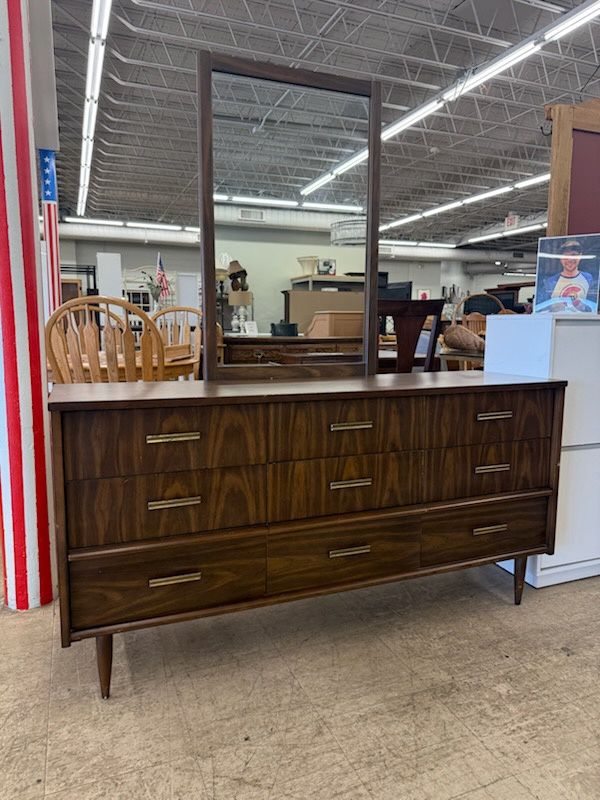 Mid Century Modern 9 Drawer Walnut Lowboy Dresser by Basset - FREE DELIVERY
