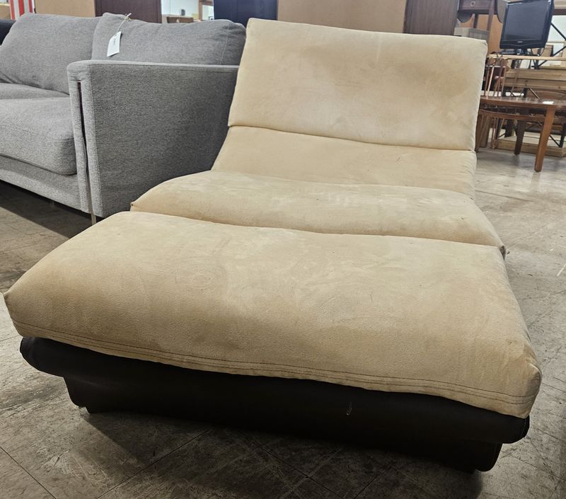 Modern Lounge Chaise / Floor Sofa