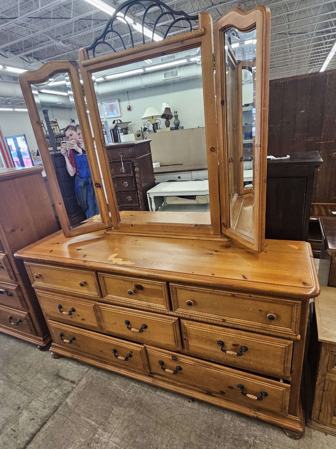 Timbercrest Homestead Bedroom Collection - FREE DELIVERY