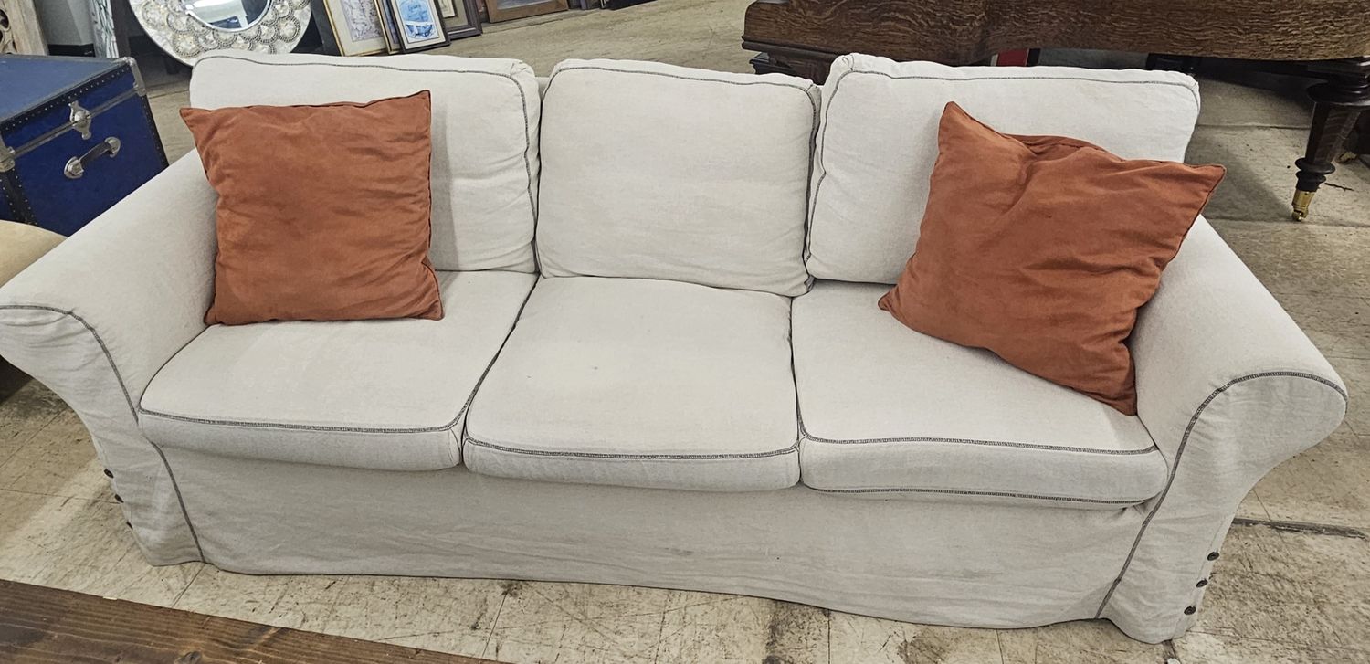 Coastal Slipcovered Sofa - FREE DELIVERY