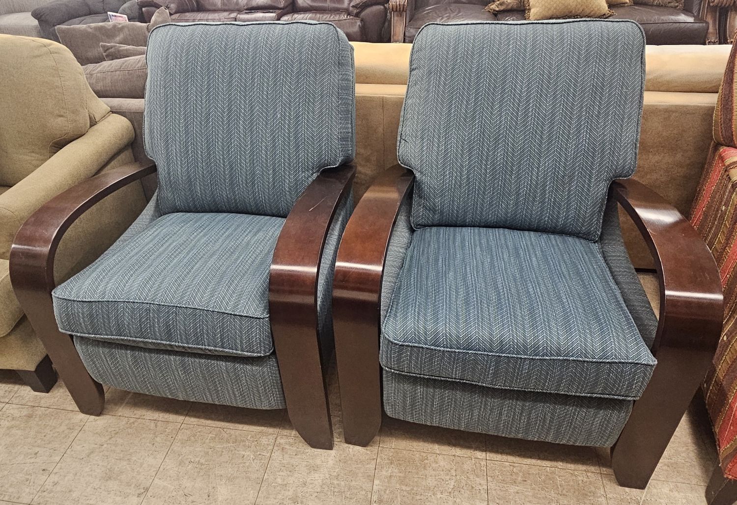 La-Z-Boy Duo Reclining Accent Chairs - FREE DELIVERY