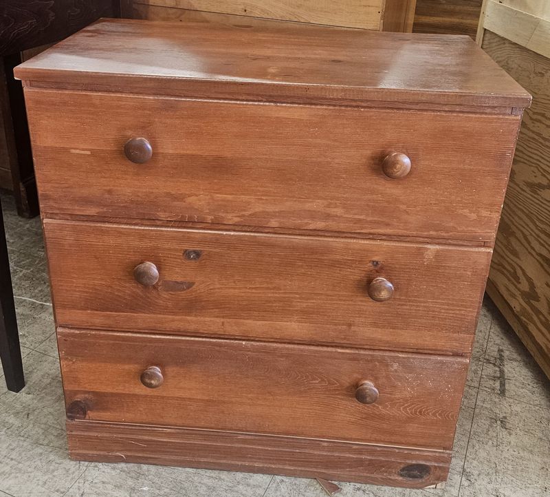 Cabin Creek Pine Chest