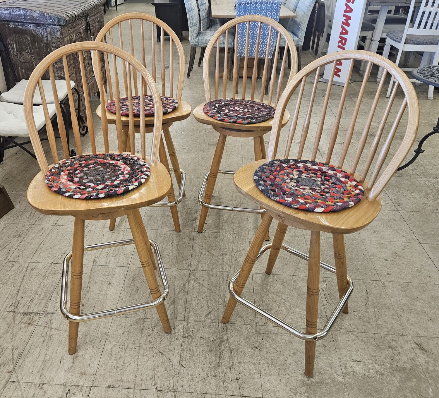 Oak Swivel Bar Stool Set – Set of 4