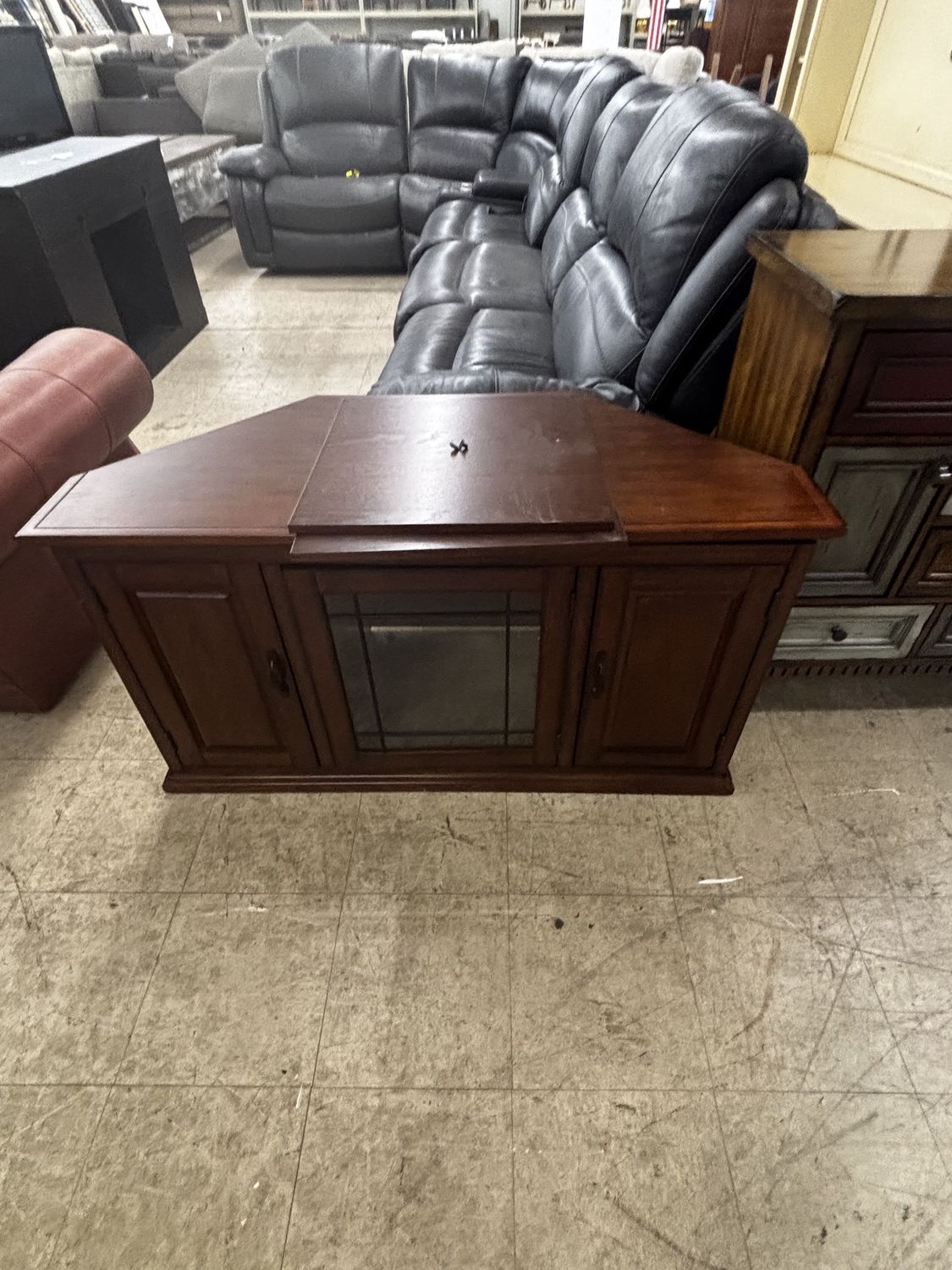 Traditional TV Stand / Media Console with Glass Door