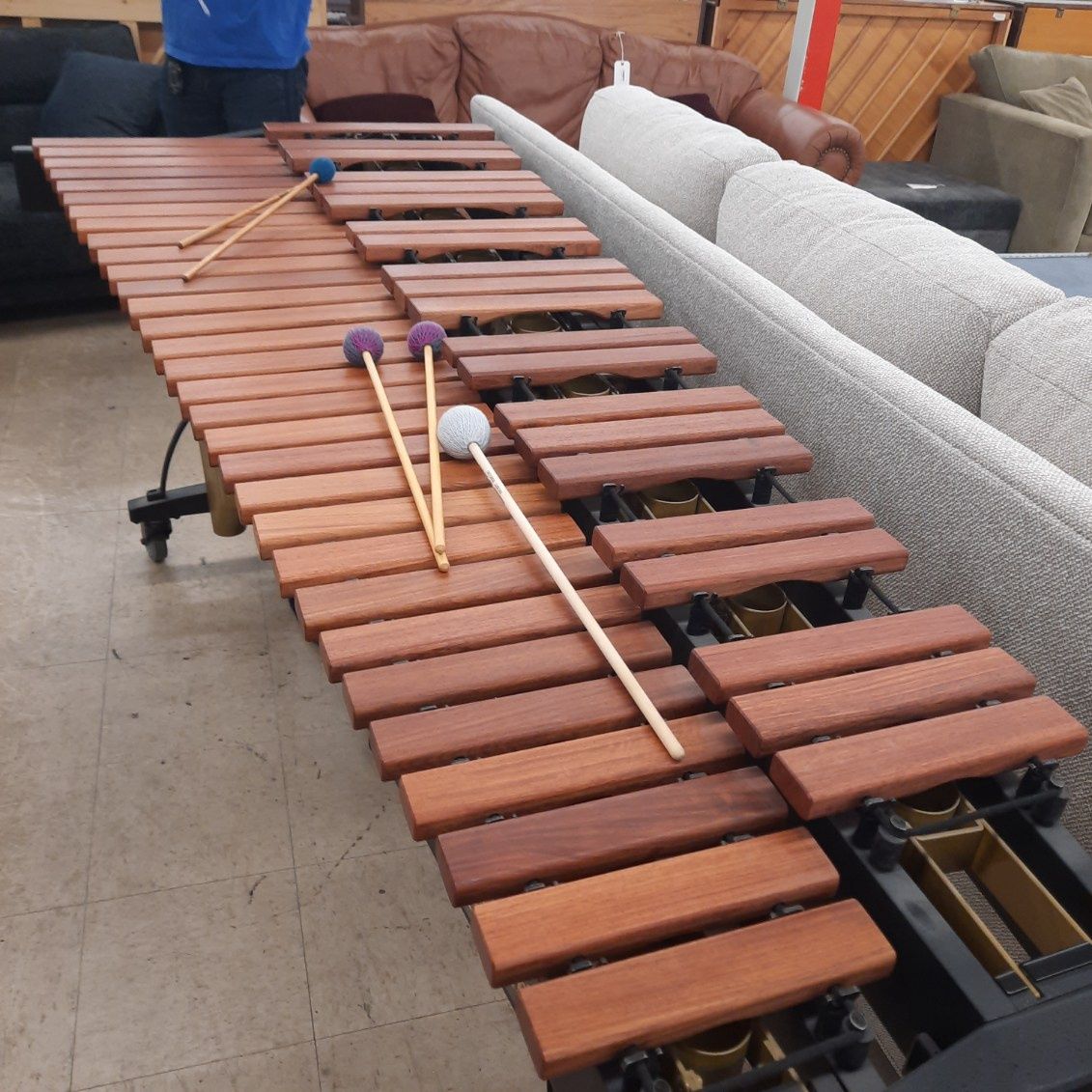 Majestic M6543D 4.3-Octave Concert Marimba