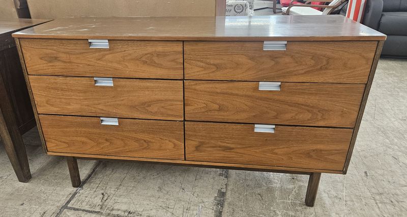 Mid-Century Bassett 6-Drawer Dresser - FREE DELIVERY