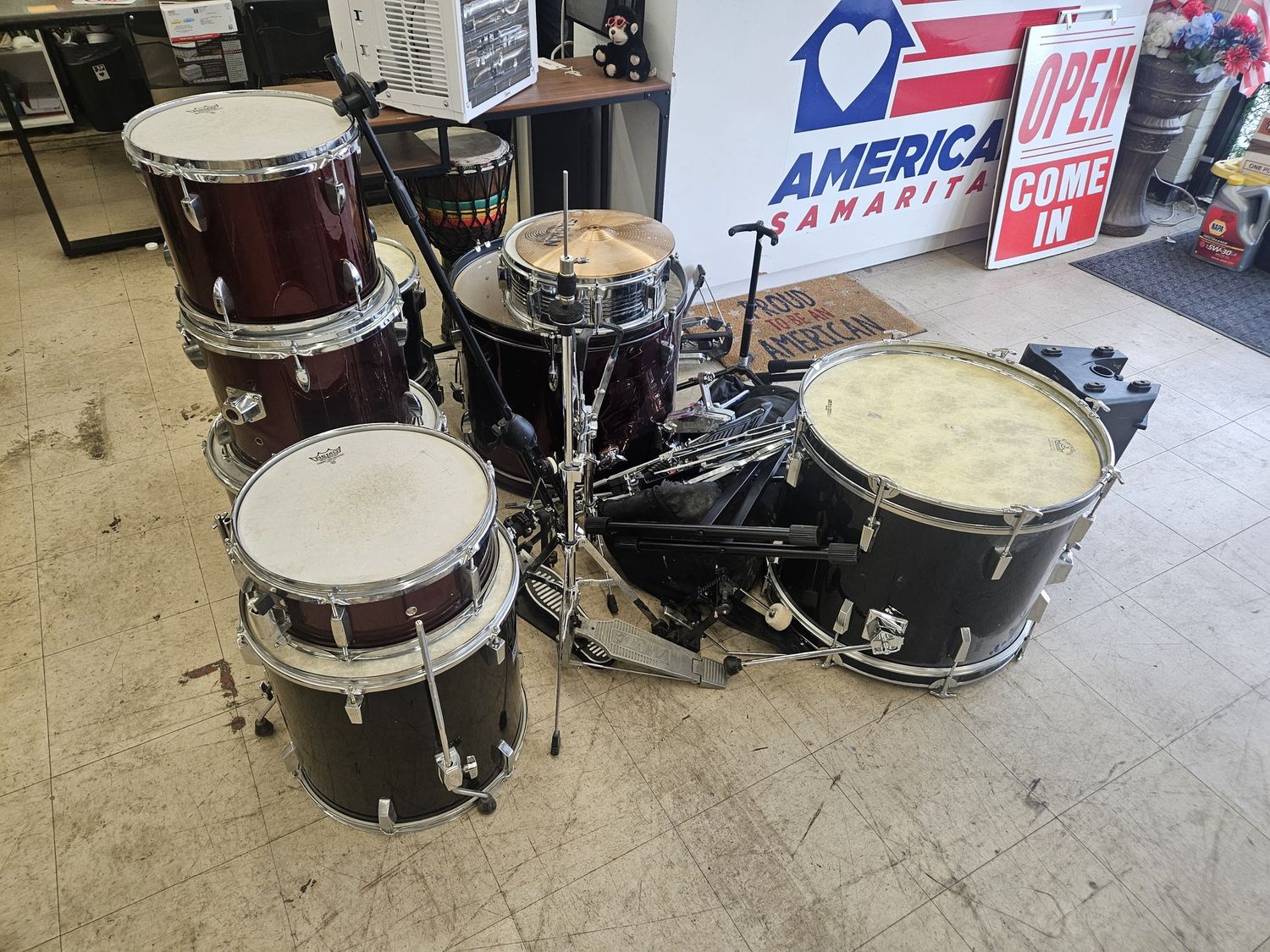 Wine Red Complete Drum Kit with Hardware &amp; Cymbals
