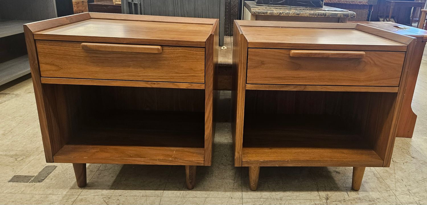 Crate &amp; Barrel Mid-Century Walnut Nightstand Pair - FREE DELIVERY