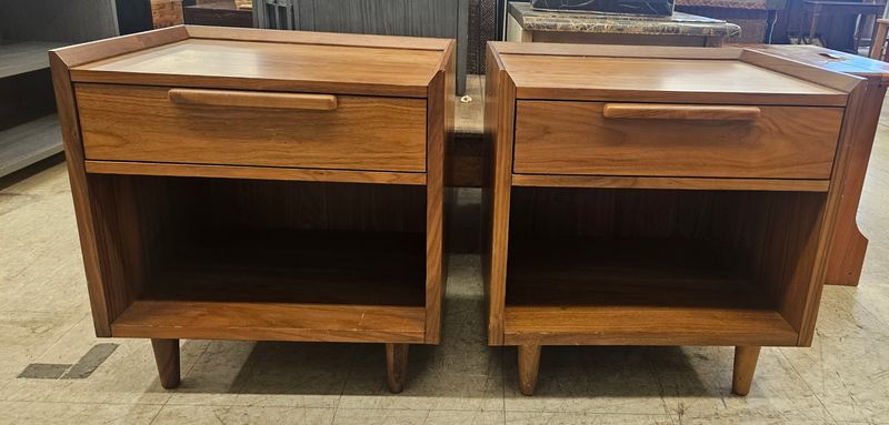 Crate &amp; Barrel Mid-Century Walnut Nightstand Pair - FREE DELIVERY