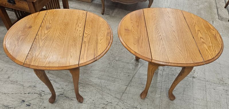 Pair of Oak Drop-Leaf End Tables